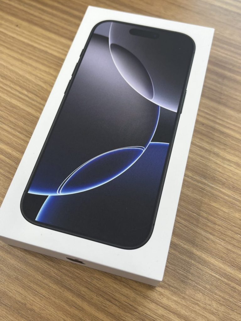 iPhone16Pro ブラック　１２８GB