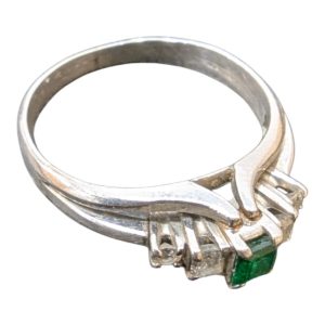 Pt850(プラチナ850）エメラルドリング