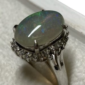 Pt900 プラチナ オパール リング