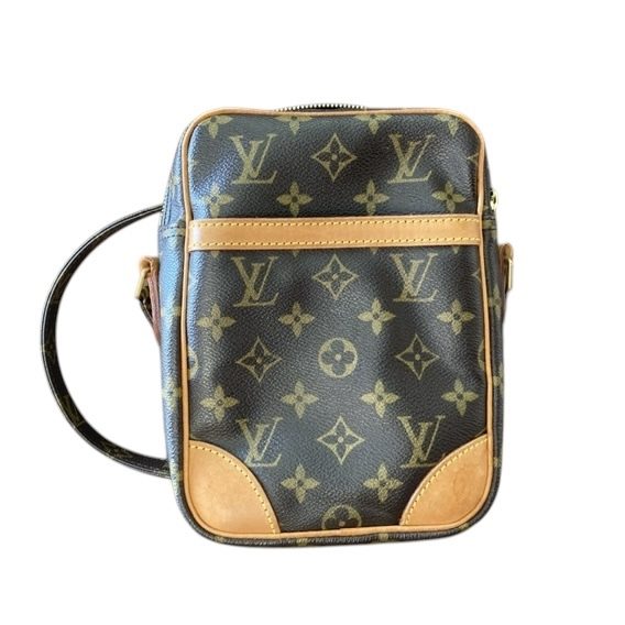 LOUIS VUITTON ルイ・ヴィトン アマゾン