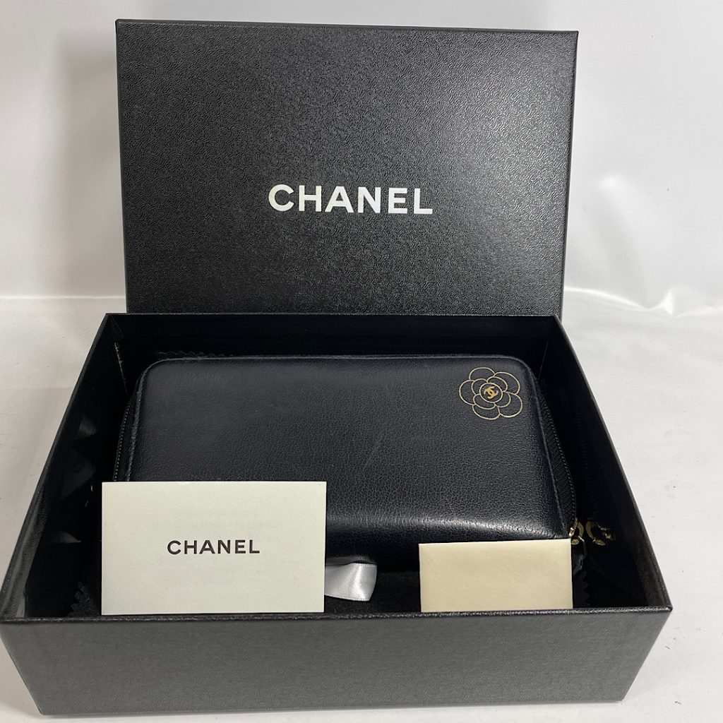 シャネルCHANEL カメリア財布の買取| 龍ケ崎市砂町