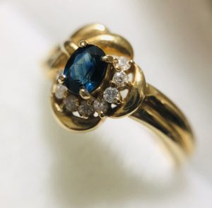 K18 18金 サファイヤ0.6ct メレダイヤ付き リング