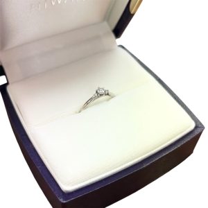 Pt950 ダイヤ付きリング