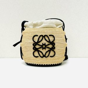 LOEWE(ロエベ) ビーハイブアナグラムバスケットショルダーバッグ