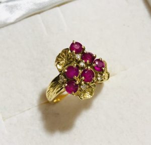 K18 18金 750 ルビー1.25ct メレダイヤモンド付き リング