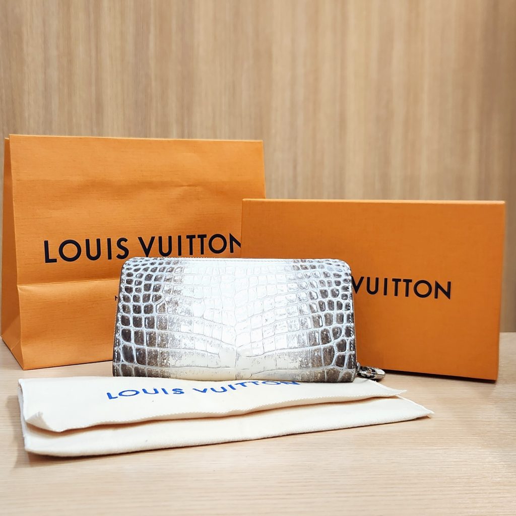 LOUIS VUITTON ルイヴィトン サハラ エキゾチック レザー ジッピー 