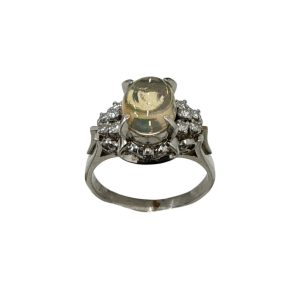 Pt900 石付き リング