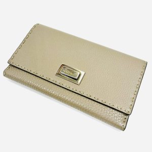 フェンディ 長財布