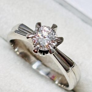 PT900 ダイヤモンド リング