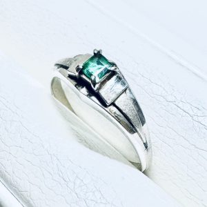 K14WG 14K ホワイトゴールド エメラルド ネクタイピンの買取実績 K14WG 14K ホワイトゴールド エメラルド ネクタイピンの買取実績