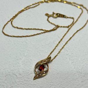K18 グリーンガーネットネックレスの買取実績 | 買取専門店さすがや K18 グリーンガーネットネックレスの買取実績 | 買取専門店さすがや