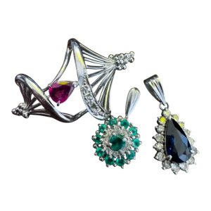 Pt900(プラチナ)　ルビー、サファイア、エメラルド　トップ