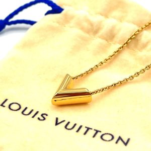 LOUIS VUITTON ルイヴィトン エッセンシャル V ネックレス｜高崎市井野町