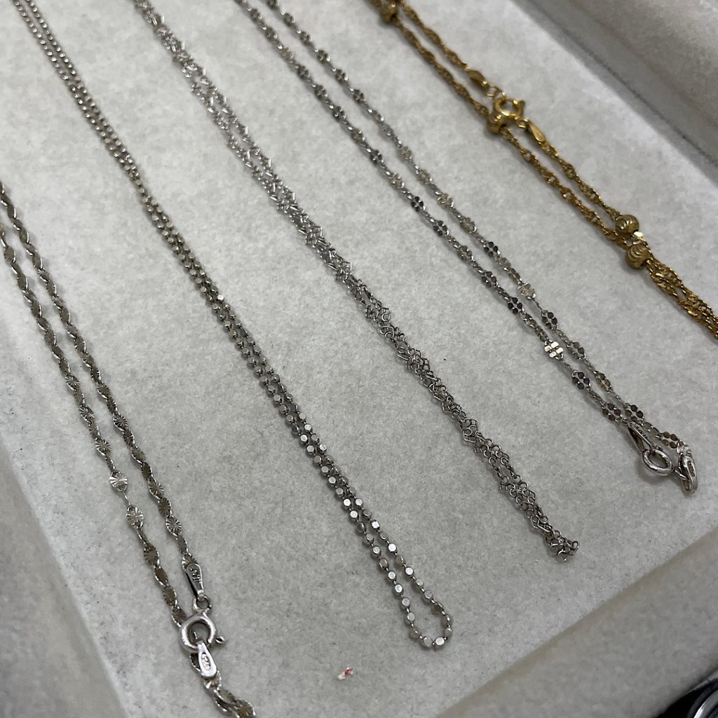 金の価格が高騰してます! | K18K18WGプラチナネックレスおまとめのお買い取り | 龍ケ崎市半田町