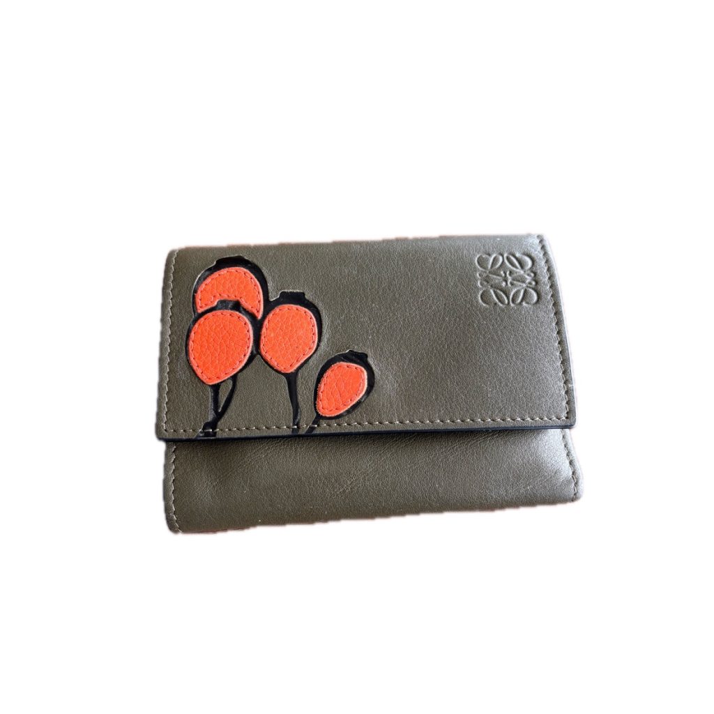 ロエベ 三つ折り財布