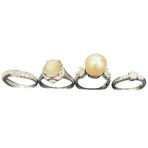 Pt900 ( プラチナ900 )　リング 　石あり