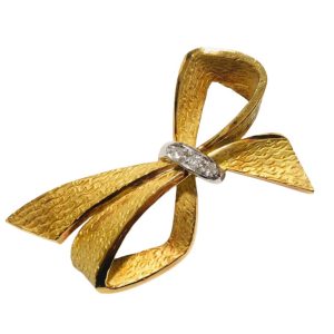 K18(18金)　デザインブローチ　メレダイヤ