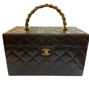 CHANEL 二つ折りがま口長財布 ココマーク キャビアスキンの買取