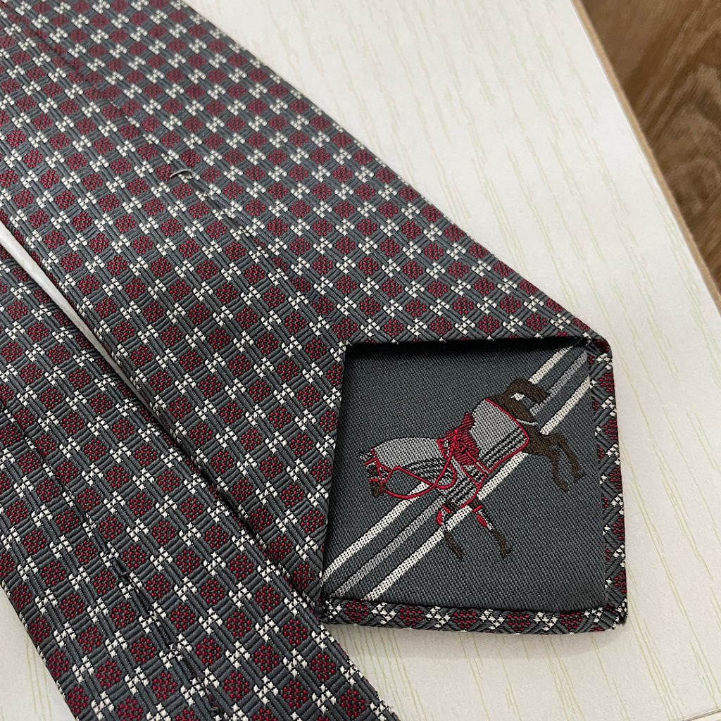 ブランド衣料の買取も致します!| エルメスのネクタイ買取| 千葉県我孫子市湖北台