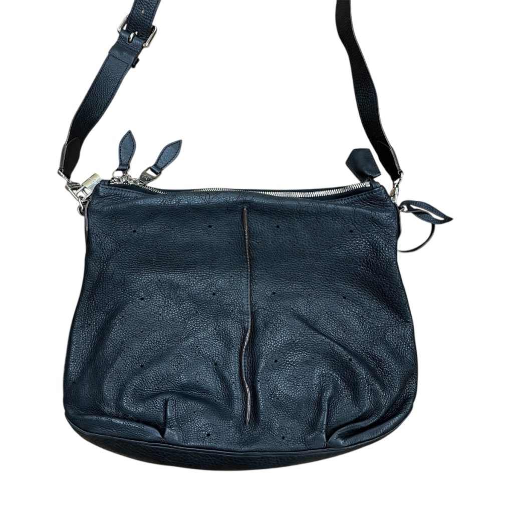 LOUIS VUITTON ショルダーバッグ マヒナ