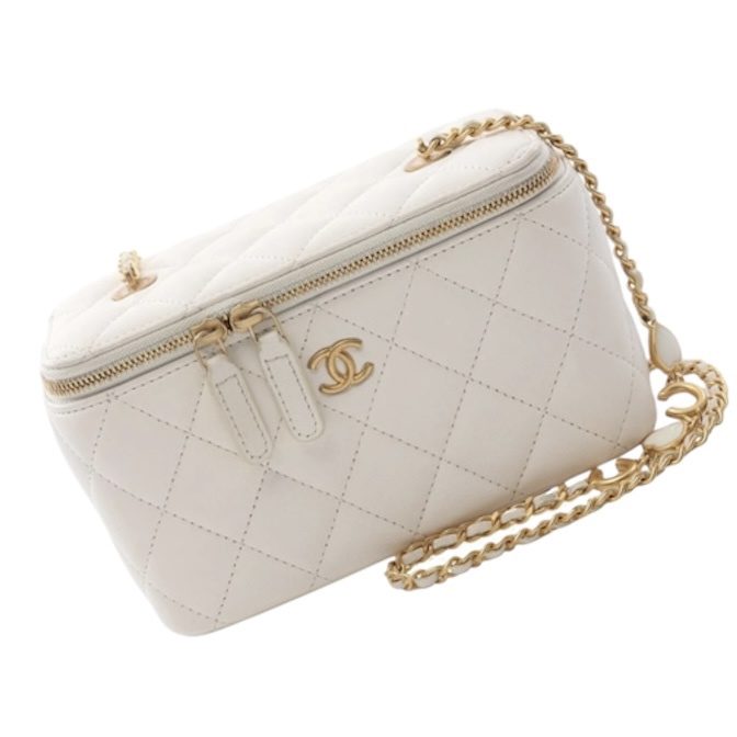 【CHANEL マトラッセ バニティバッグ ホワイト】弘前市