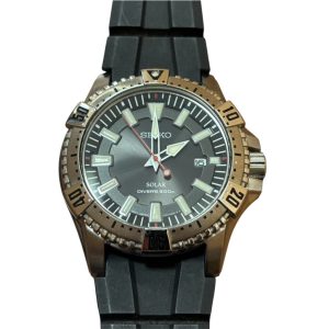 SEIKO V157‐0AS0 ソーラーダイバーズウォッチ