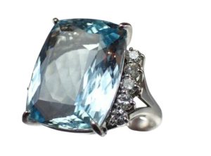 最も優遇 Pt900 アクアマリン5.4ct ダイヤモンド0.89ct リングの買取実績 サロペット・オーバーオール・オールインワン