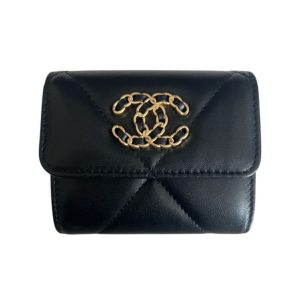 CHANEL(シャネル) マトラッセ ラムスキン 財布