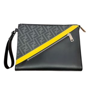 FENDI フェンディ クラッチバッグ