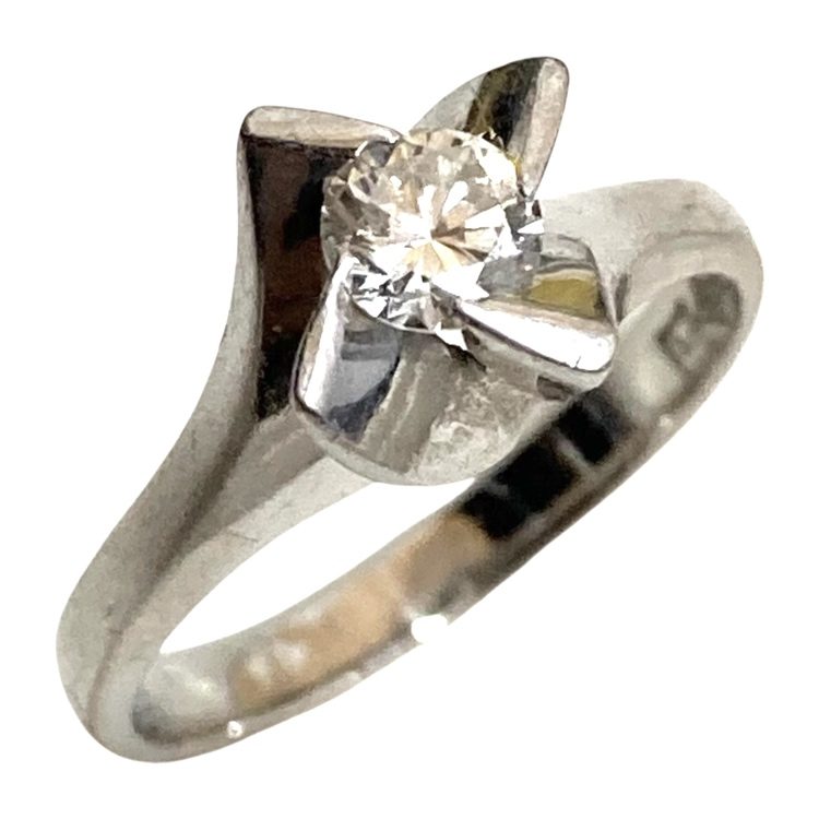 Pt900 ダイヤリング 0.2ct
