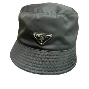 PRADA (プラダ) ナイロン バケットハット