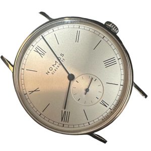 ノモス　手巻き時計