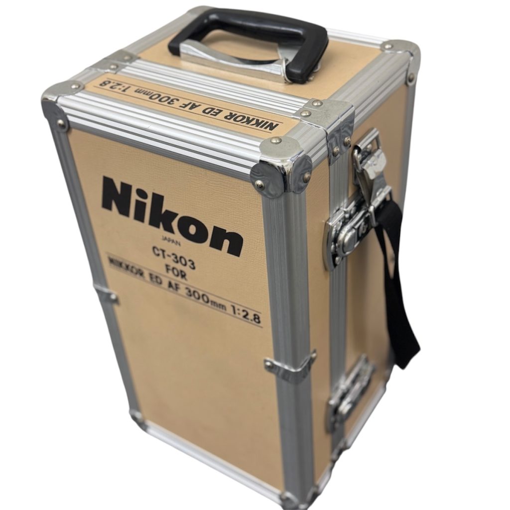 ニコン / ED AF-I NIKKOR 300mm / カメラレンズ / 一眼レフ