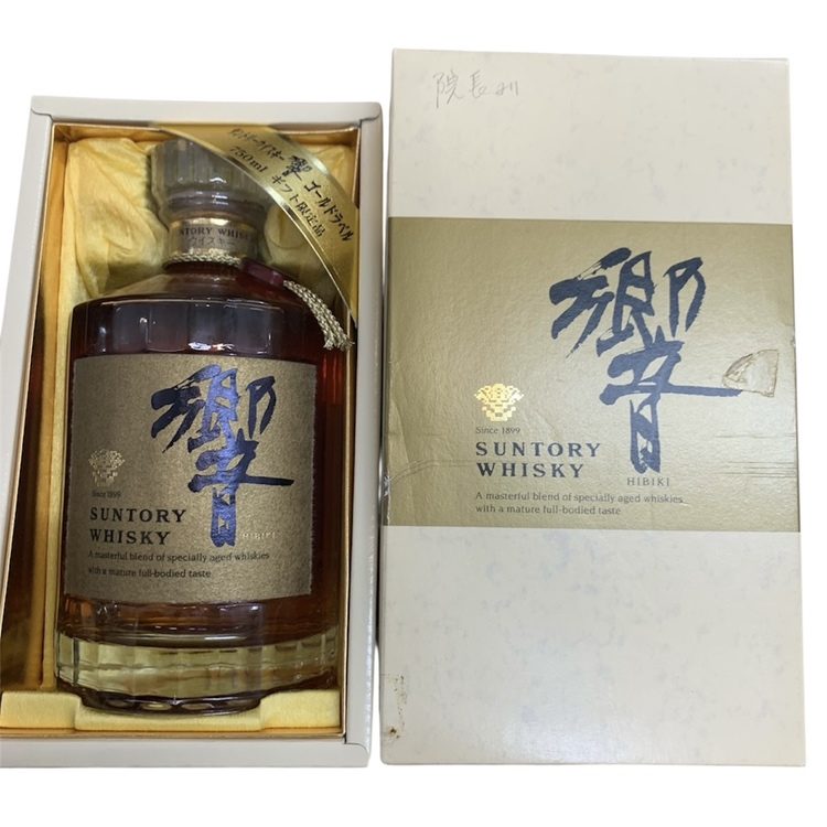 響 ゴールドラベル 700ml