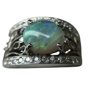 Pt950 オパール 1.57ct メレダイヤ 0.40t リング