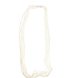 ケシパールのロングネックレス