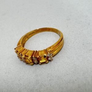 K18 / リング / メレダイヤ / 宝石 / 金