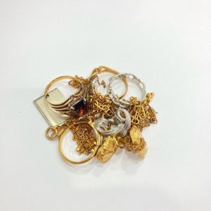 K14WG (14金ホワイトゴールド) ガーネットリングの買取実績