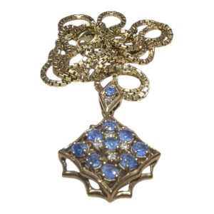 K18(18金）ネックレス