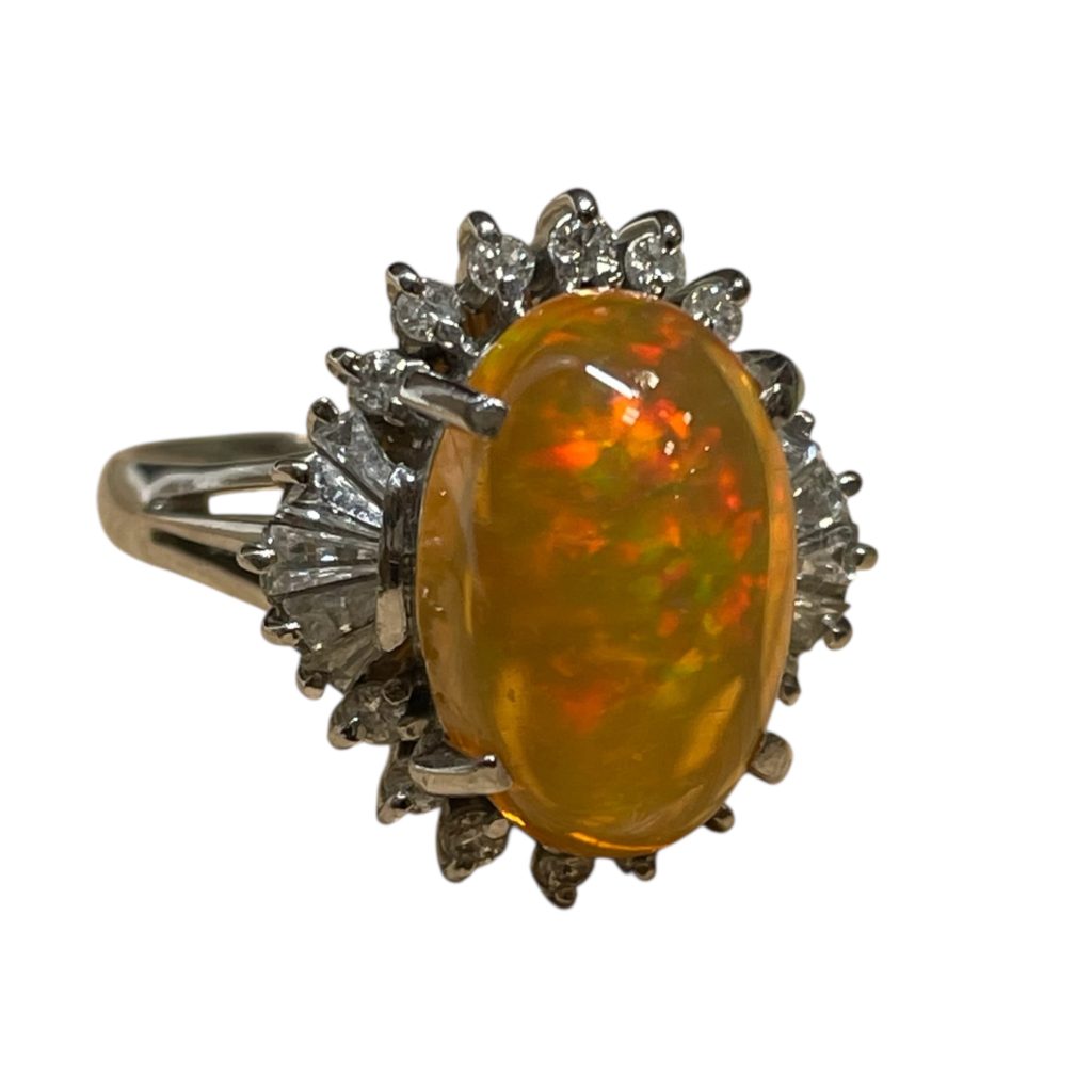 PT900 (プラチナ)  ファイヤーオパール2ct メレ0.54ct リング