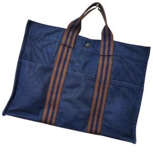 HERMES、CHANEL、ARMANIハイブランドネクタイ330本まとめ売り HERMES、CHANEL、ARMANIハイブランドネクタイ330本まとめ売り