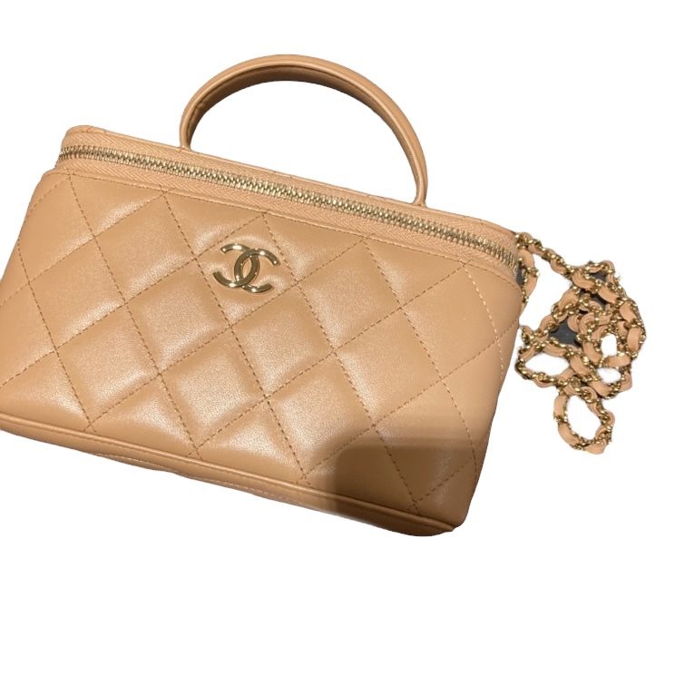 【CHANEL VanityCase シャネル・ヴァニティケース】