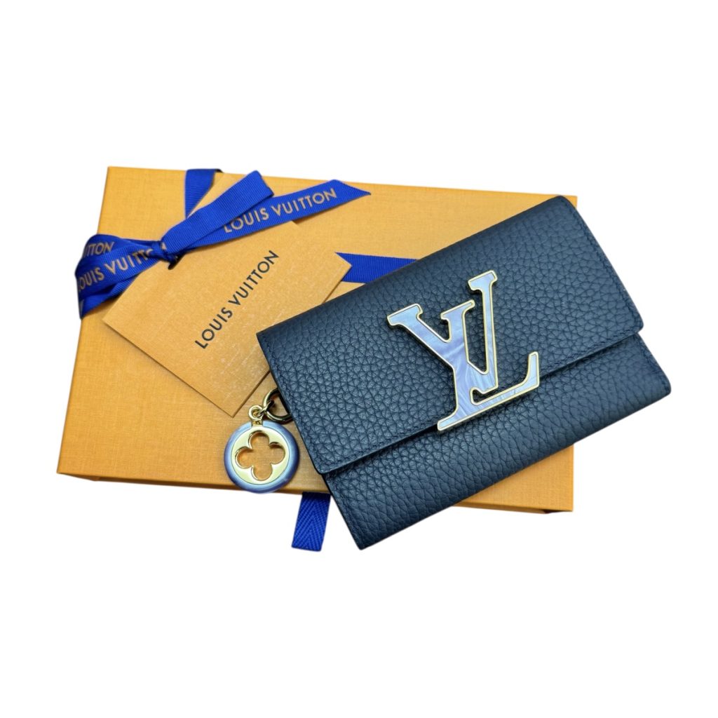 Louis Vuitton ルイヴィトン ポルトフォイユ・カプシーヌ コンパクト 三つ折り財布