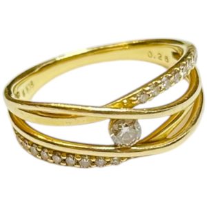 Pt900 バケットカットダイヤ0.20ct＆テーパーカットダイヤ0.14ct