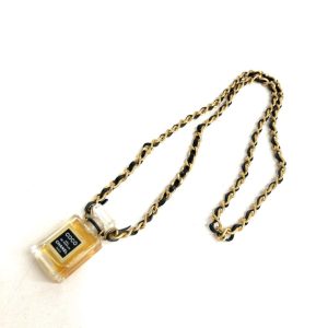 CHANEL ターンロック ブレスレット 96 P刻印 ゴールドカラーの