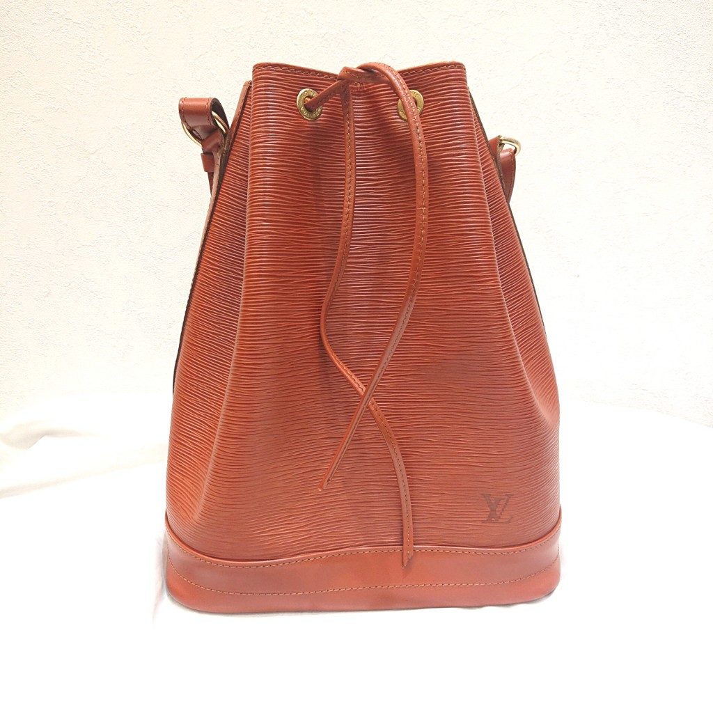 Louis Vuitton ルイ・ヴィトン エピ ノエ ショルダーバッグ