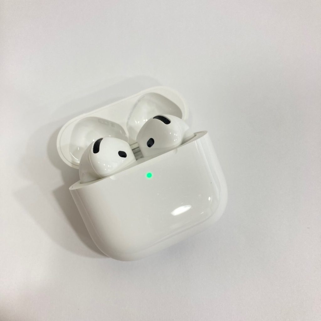 AirPods4