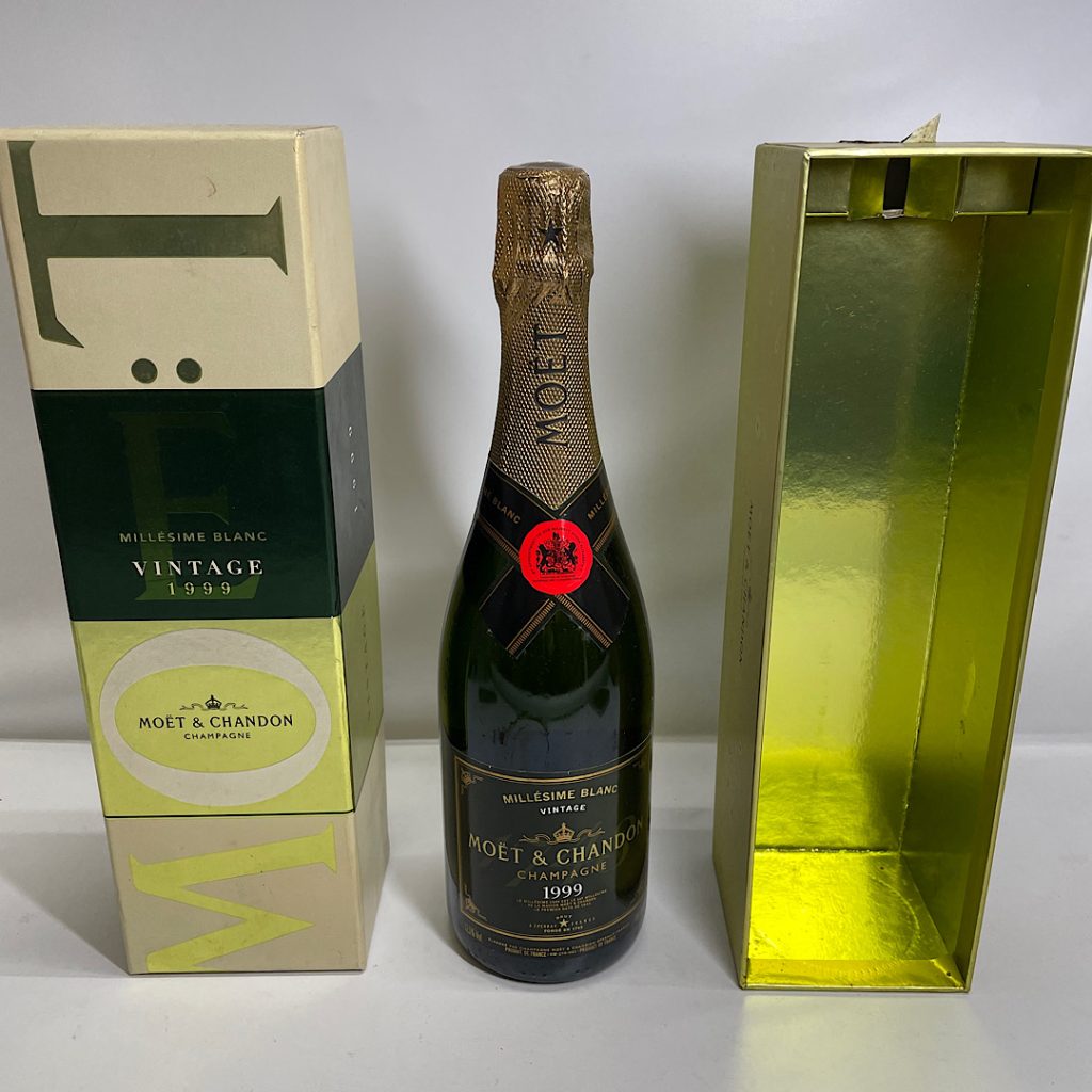 お酒の買取店| シャンパン モエ・エ・シャンドン ミレジメ・ブラン 1999の買取| 我孫子市中里新田