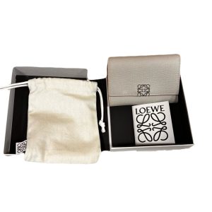 ロエベ　三つ折り財布　アナグラム　バーティカルウォレット　