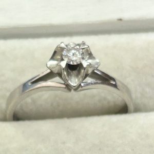 Pt900 ダイヤ付きリング